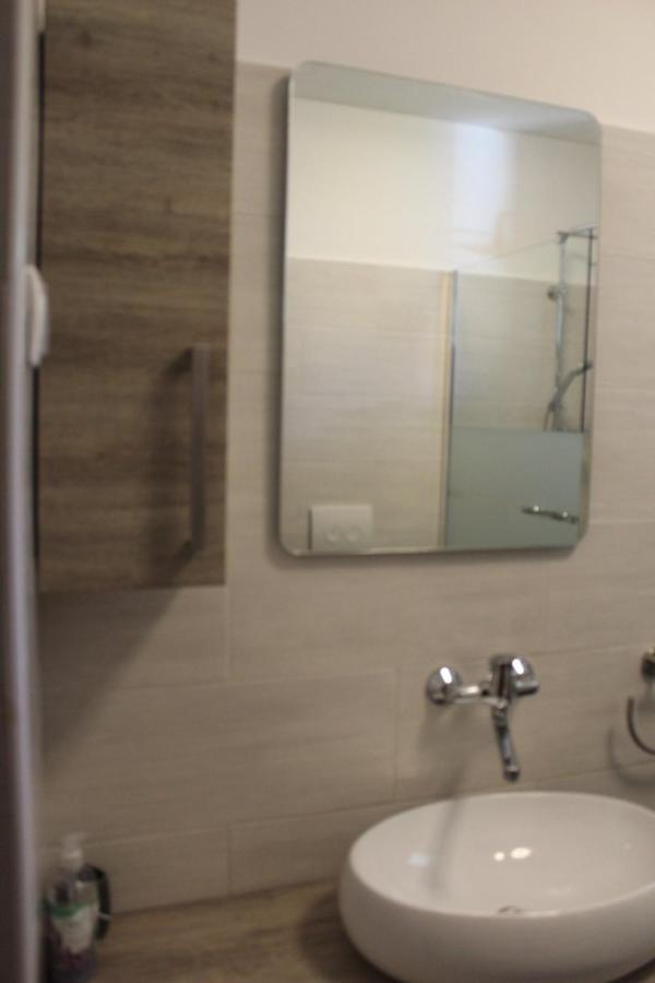 Apartman Hric -50M Od Plaze- Mali Lošinj Dış mekan fotoğraf