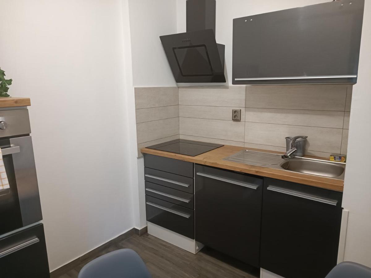 Apartman Hric -50M Od Plaze- Mali Lošinj Dış mekan fotoğraf