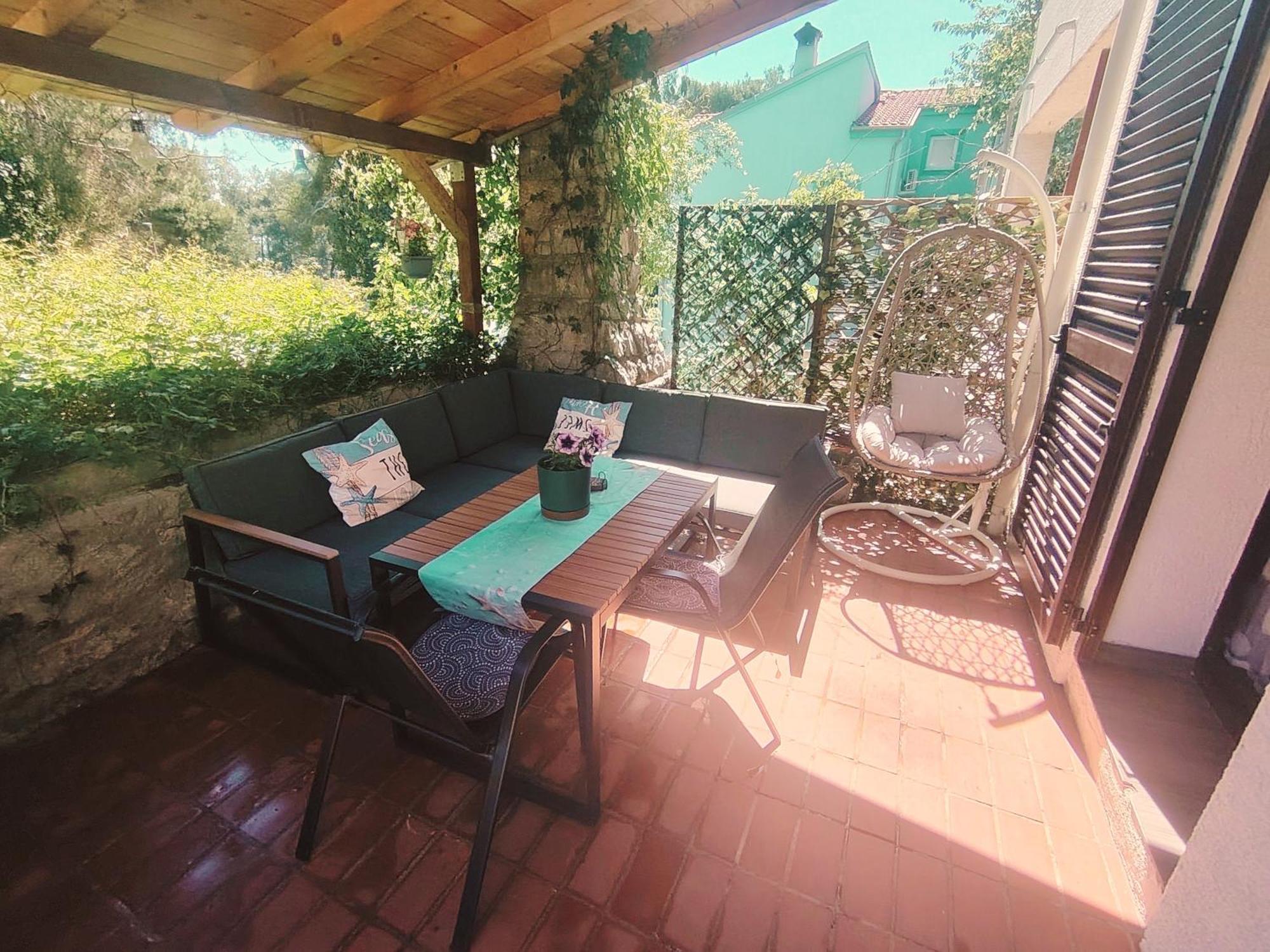 Apartman Hric -50M Od Plaze- Mali Lošinj Dış mekan fotoğraf